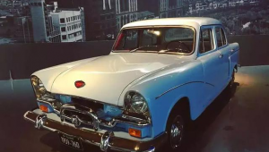 出售90年老上海牌轿车，承载岁月记忆，欲寻有缘人接手